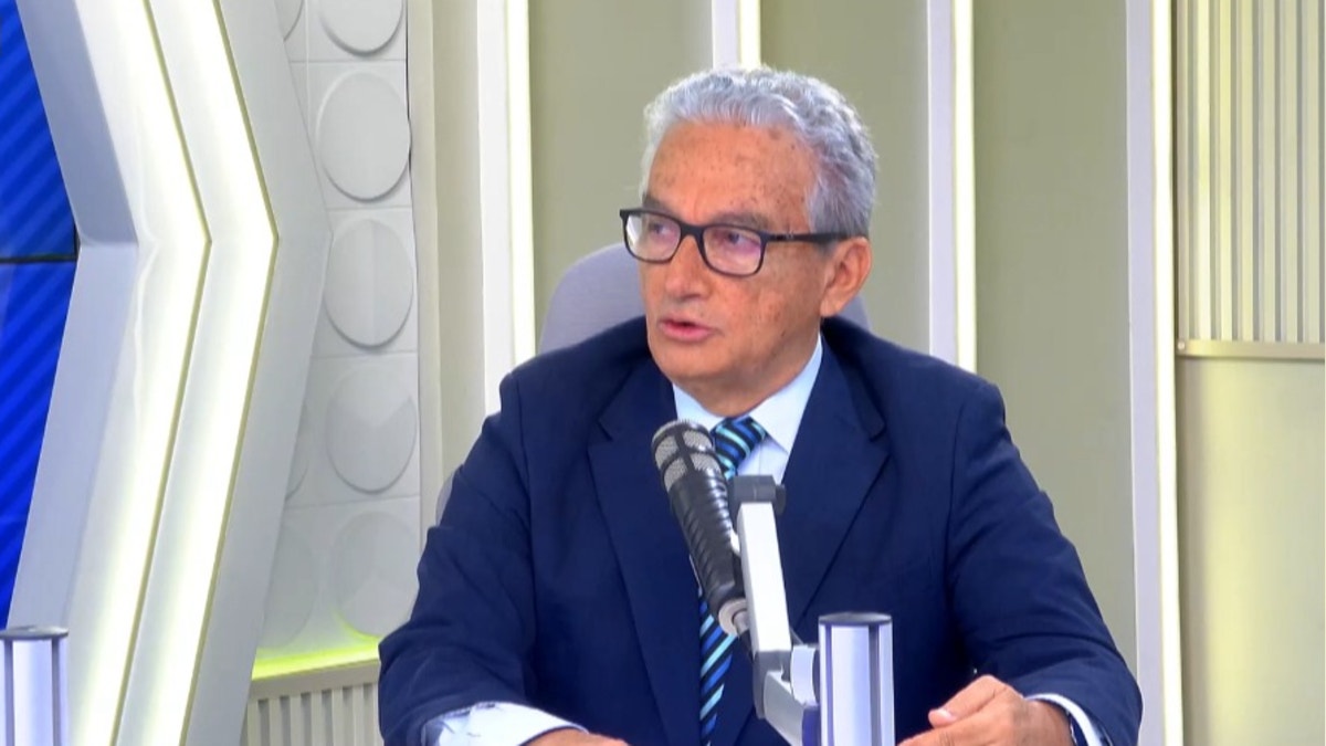 "No es un viaje de placer": Alejandro Aguinaga explica su asistencia a un evento en Argentina en medio de debate por facultades