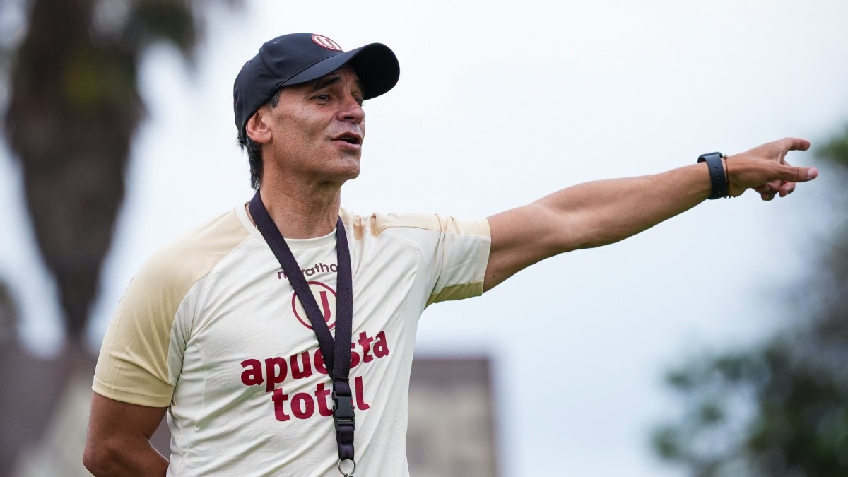 Universitario va por más: Bustos destacó el juego de sus jugadores en la goleada ante Alianza Atlético