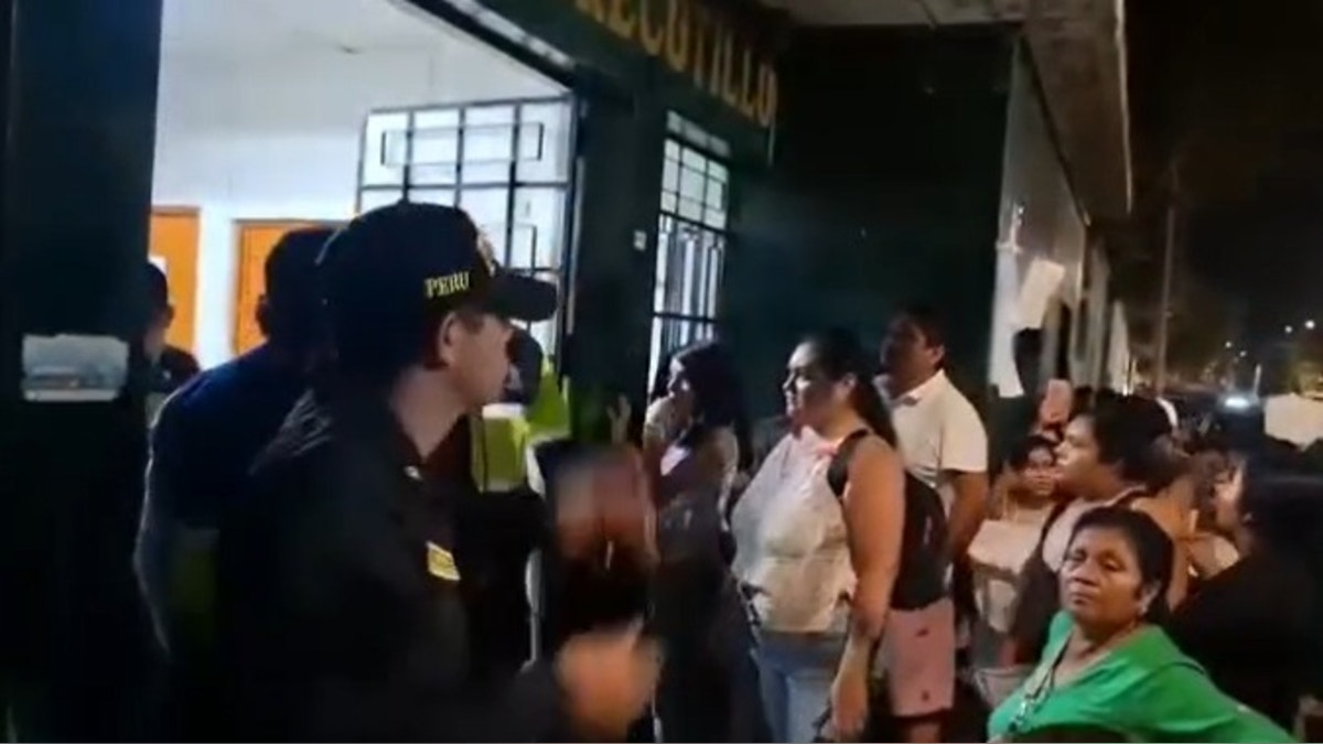 Piura: denuncian presunto ataque de escolar a compañera con objeto punzocortante y padres protestan en Querocotillo