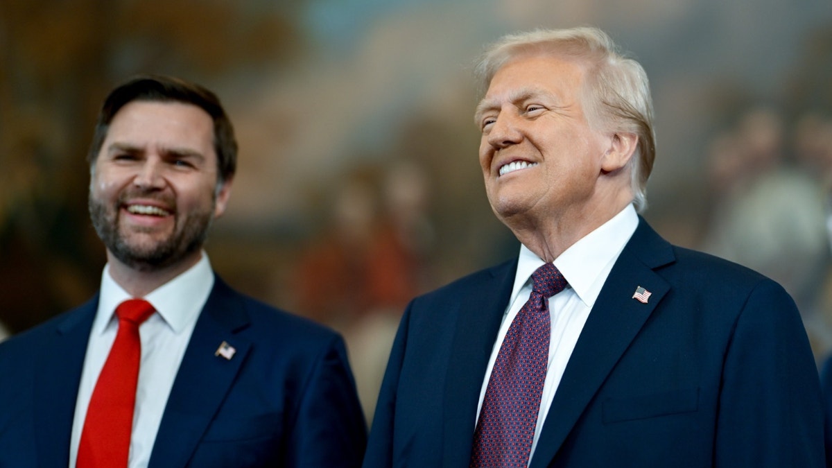 JD Vance dice que si se presenta a la presidencia de EE.UU., cree que Trump lo respaldaría