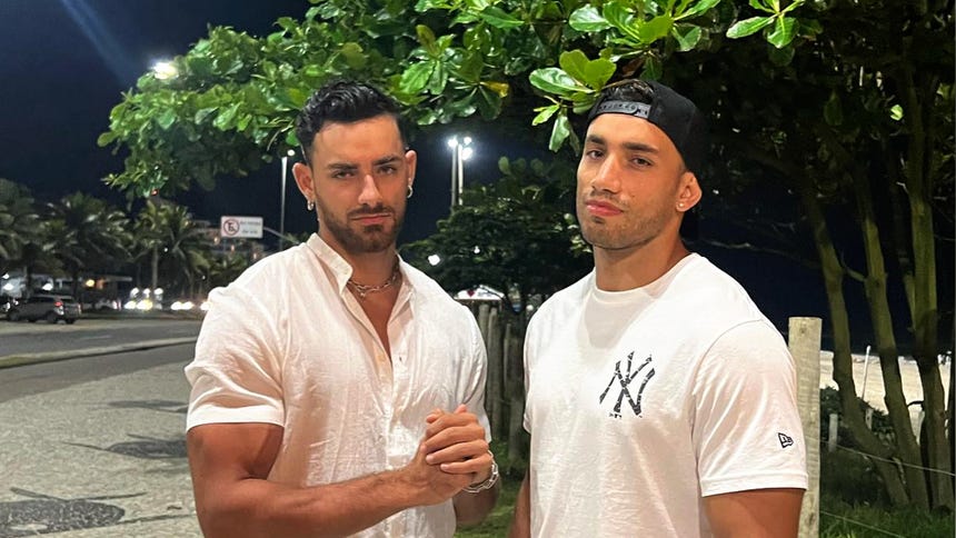 Austin Palao es hermano menor de Said Palao, esposo de Alejandra Baigorria.