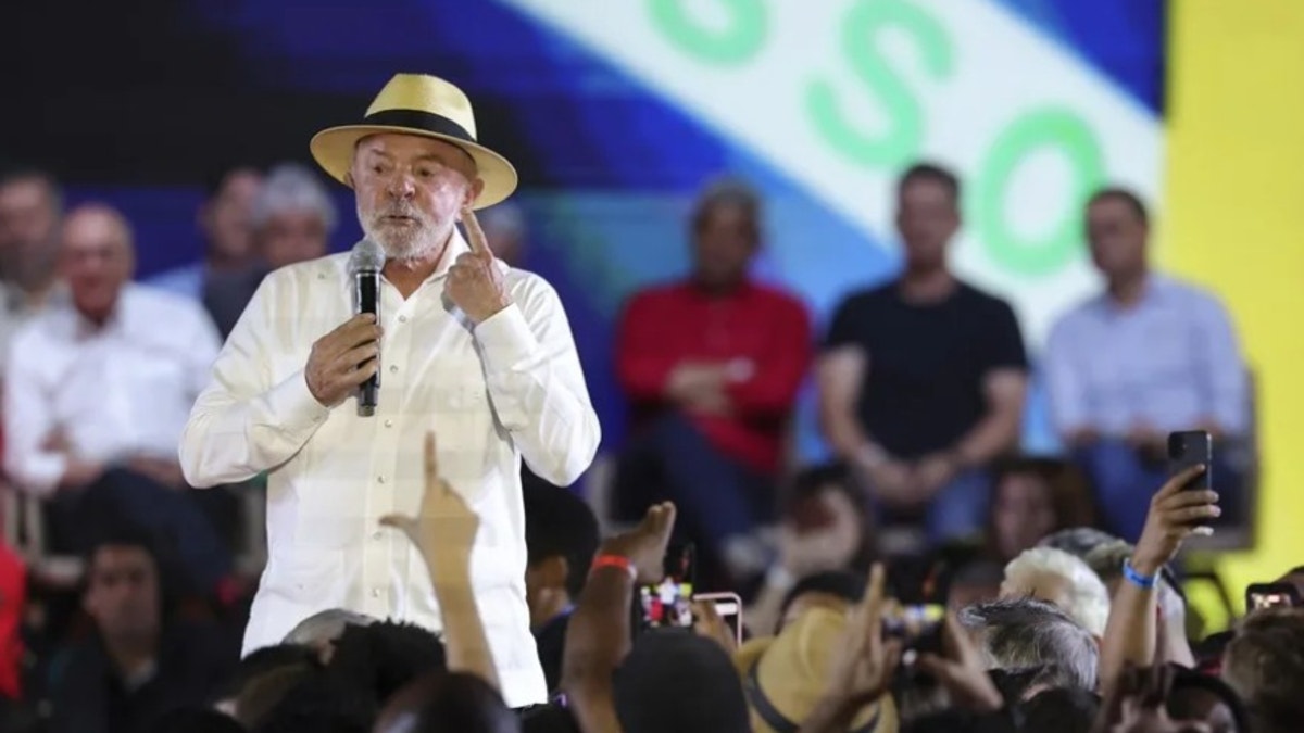 Lula da Silva dice que la segunda vuelta definirá "qué tipo de Brasil queremos"