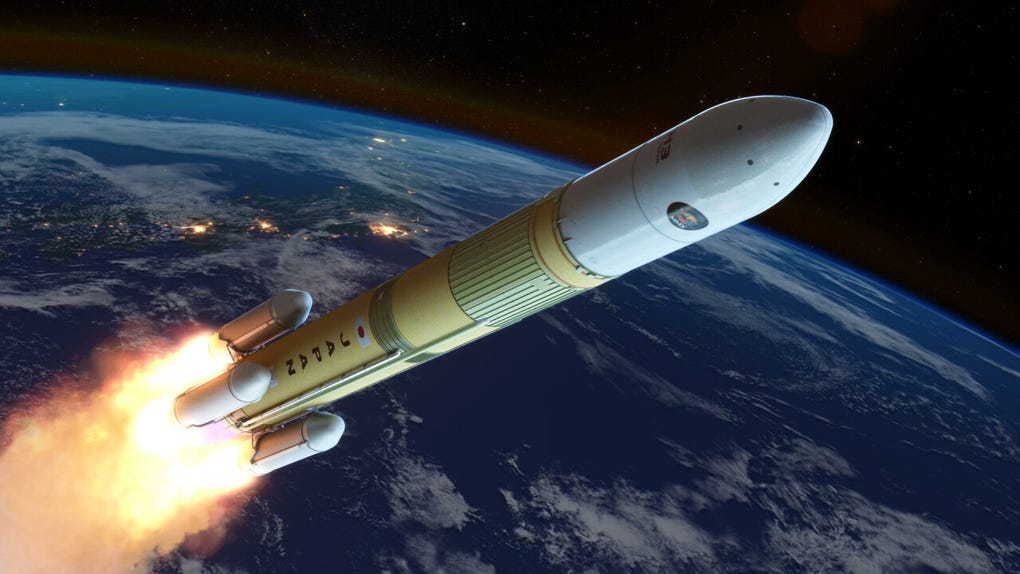 La nave espacial se dirige ahora a Fobos en un viaje de un año hacia el sistema marciano, donde entrará en una órbita cuasisatelital. Allí realizará observaciones detalladas tanto de esta luna, de la que recogerá las mencionadas muestras, como de Deimos, el segundo satélite de Marte.