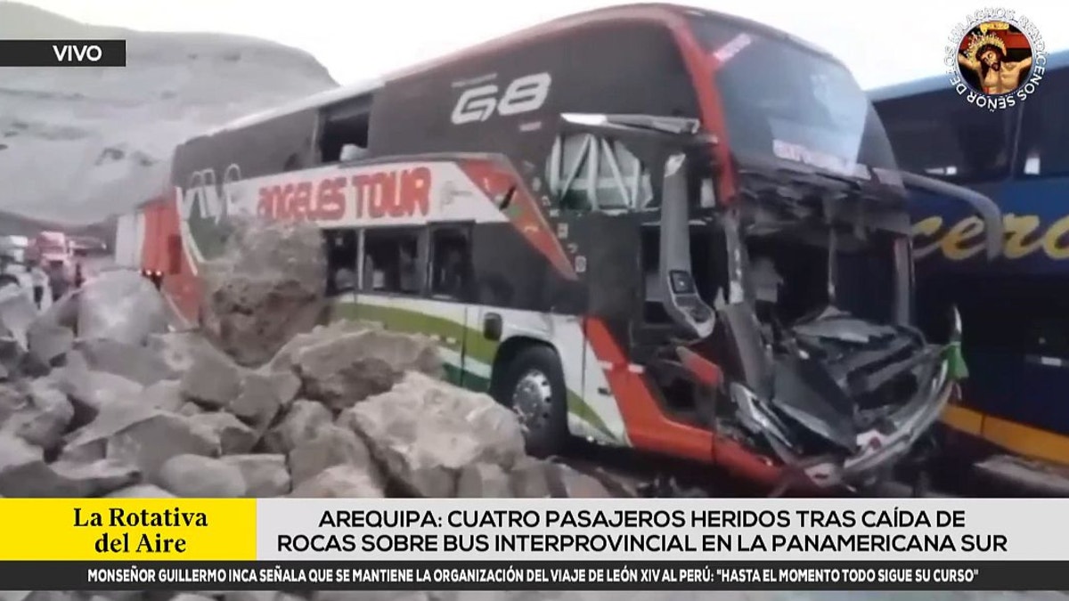 Arequipa: rocas se desprendieron de acantilado y cayeron sobre bus interprovincial en la Panamericana Sur [VIDEO]