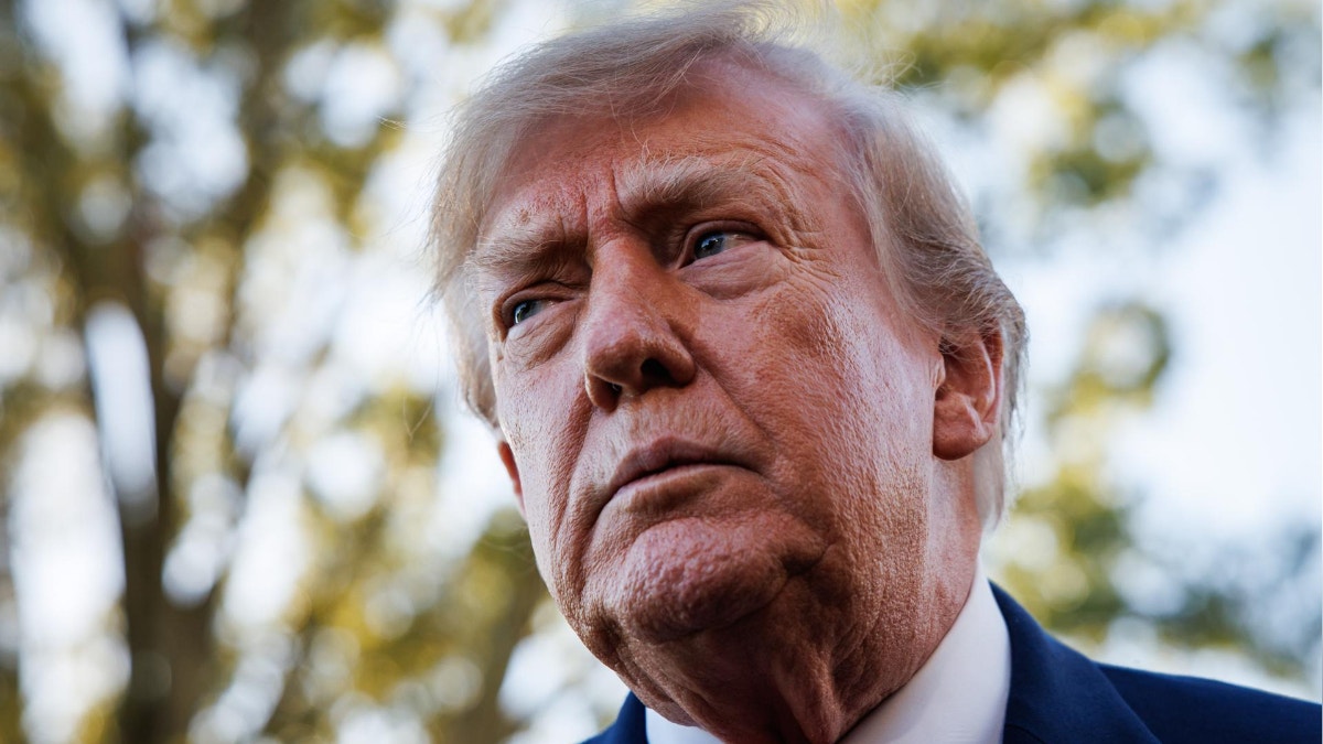 Donald Trump frenó un nuevo ataque contra Irán, que prepara con Israel, según el NYT