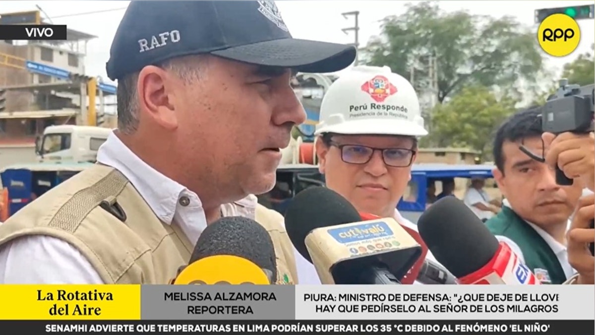 Ministro de Defensa: "¿Que deje de llover? Hay que pedírselo al Señor de los Milagros"