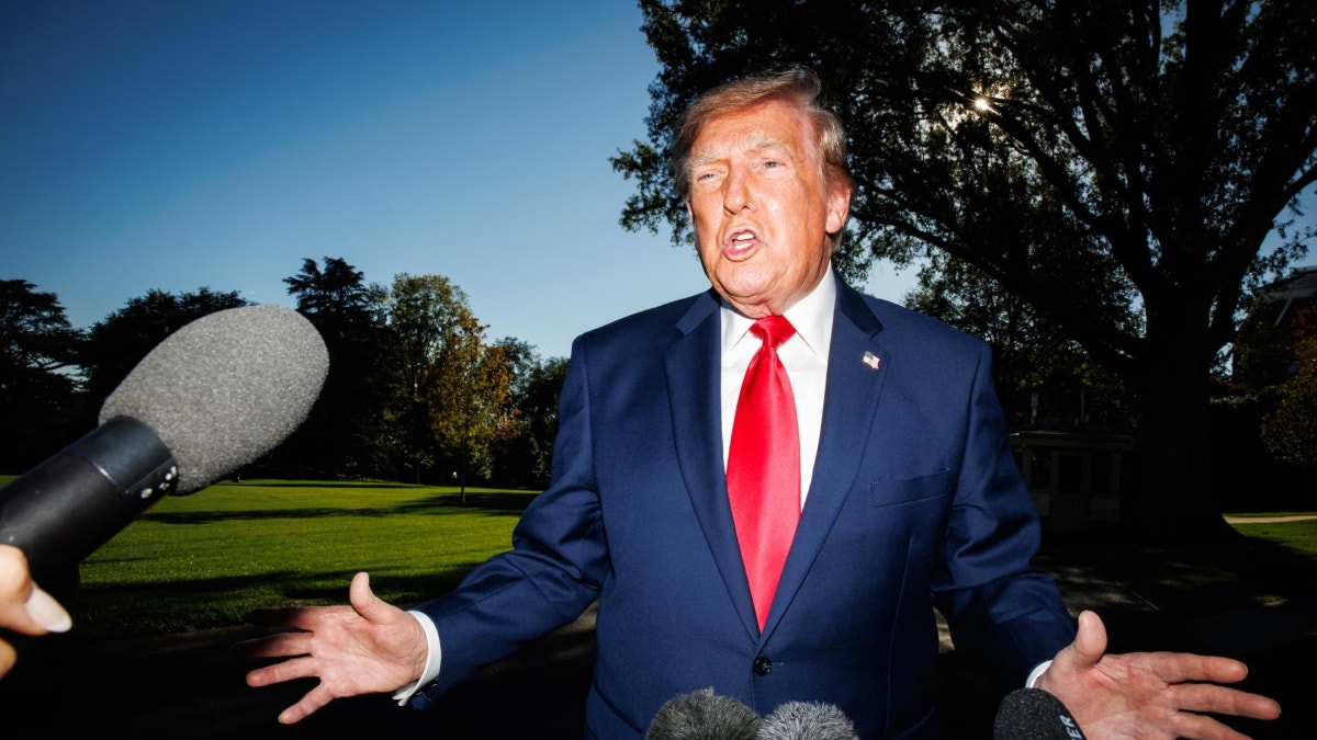 Donald Trump ha deportado a cerca de un millón de personas en su segundo mandato, según un informe