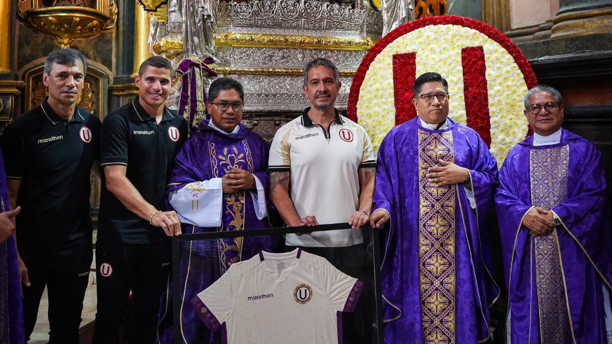 La fe nos une: Universitario asistió a misa en honor al Señor de los Milagros en Las Nazarenas