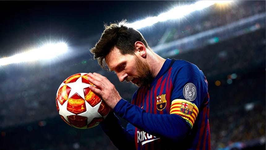 Messi debutó a nivel profesional con la indumentaria del Barcelona.