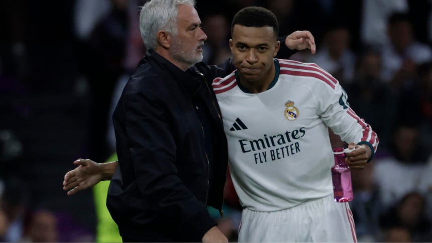 Mbappé será titular con Mourinho frente al Barcelona.