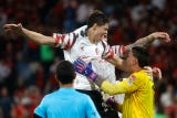 Fernando Muslera tapó el último penal y empezaron las celebraciones en Estudiantes.