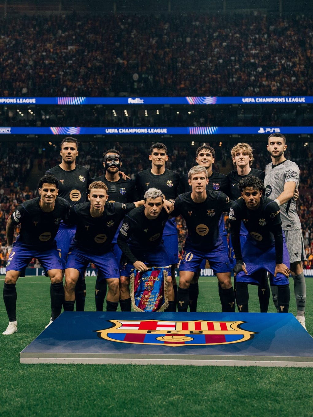 Descubre la formación titular del equipo dirigido por el <strong>alemán Hansi Flick </strong>de cara al duelo del domingo ante <a href=https://rpp.pe/futbol/futbol-mundial/clasico-barcelona-vs-real-madrid-en-vivo-a-que-hora-y-donde-ver-en-directo-fecha-10-laliga-2026-via-dsports-partidos-de-hoy-noticia-1714160 data-mce-href=https://rpp.pe/futbol/futbol-mundial/clasico-barcelona-vs-real-madrid-en-vivo-a-que-hora-y-donde-ver-en-directo-fecha-10-laliga-2026-via-dsports-partidos-de-hoy-noticia-1714160>Real Madrid.</a>