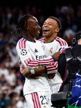 Sin el sancionado Vinicius Junior, <a href=https://rpp.pe/futbol/futbol-mundial/clasico-barcelona-vs-real-madrid-en-vivo-a-que-hora-y-donde-ver-en-directo-fecha-10-laliga-2026-via-dsports-partidos-de-hoy-noticia-1714160 data-mce-href=https://rpp.pe/futbol/futbol-mundial/clasico-barcelona-vs-real-madrid-en-vivo-a-que-hora-y-donde-ver-en-directo-fecha-10-laliga-2026-via-dsports-partidos-de-hoy-noticia-1714160>Real Madrid</a> dirigido por <strong>José Mourinho </strong>depositará el domingo sus esperanzas en <strong>Kylian Mbappé y Yan Diomandé.</strong>