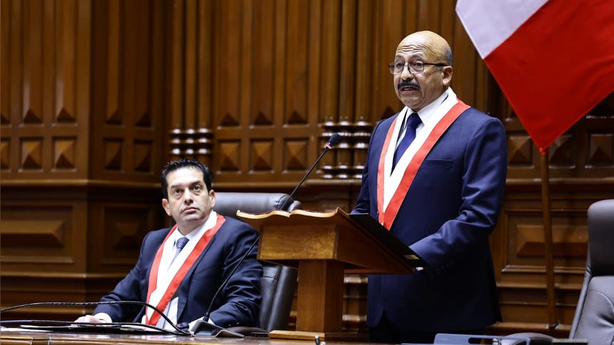 Óscar Reto le pide a Miguel Torres corregir la publicación de la ley de facultades donde no se consigna su firma