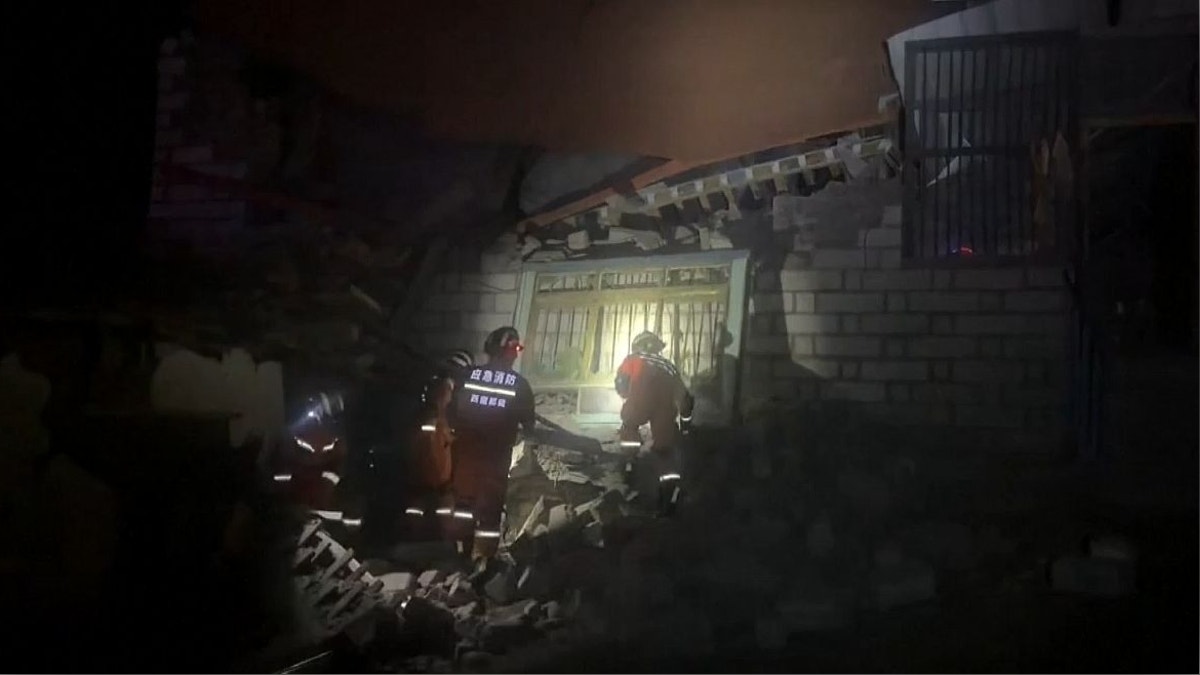 China intensifica labores de rescate tras terremoto en el Tíbet que ha dejado al menos 16 fallecidos