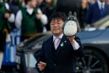Totoro se robó las miradas en los Premios Princesa de Asturias 2026. El pequeño personaje de peluche acompañó a Kenichi Yoda, presidente de Studio Ghibli, durante la ceremonia en la que el estudio japonés recibió el reconocimiento en Comunicación y Humanidades.