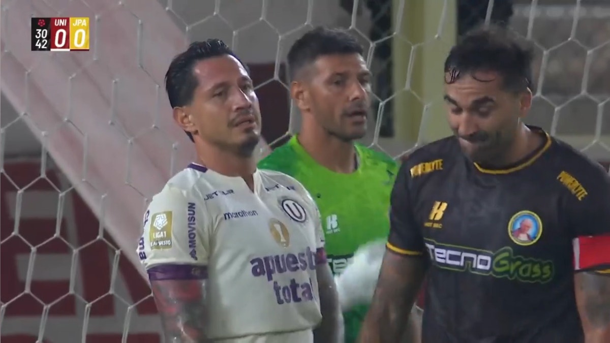 ¡La que te perdiste, Lapadula! El 'Bambino' falló una clara ocasión de gol ante Juan Pablo II [VIDEO]