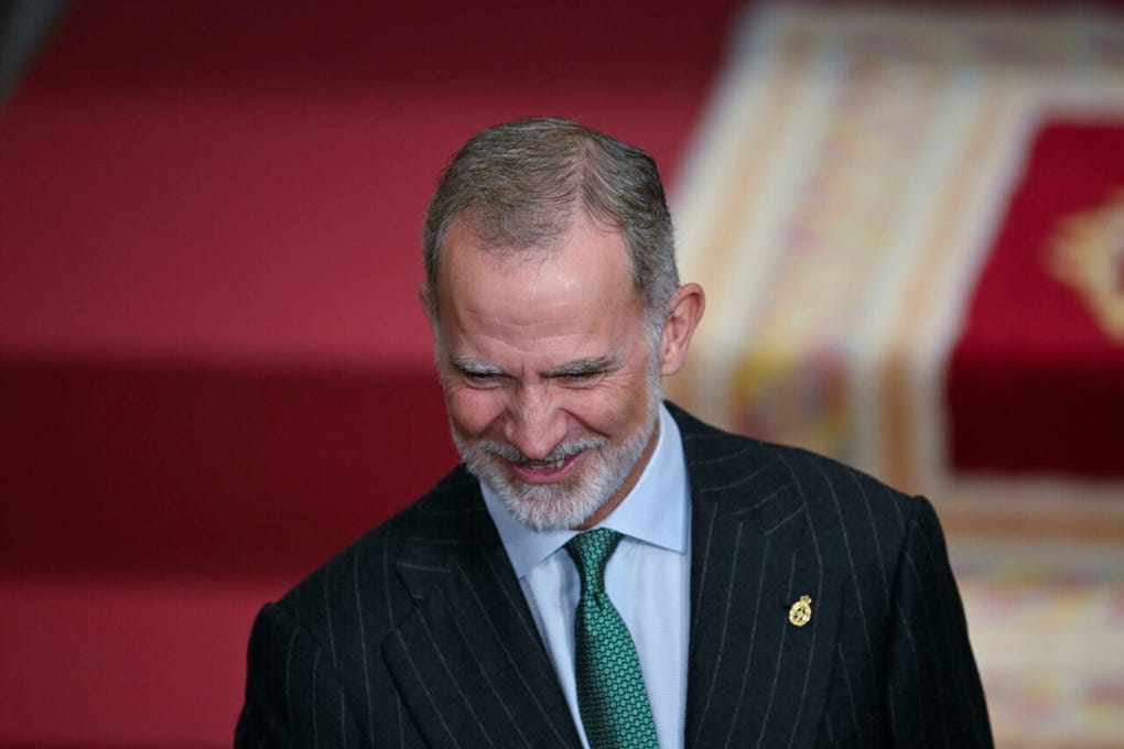 La operación tuvo lugar tras la visita de tres días que los reyes y sus hijas han realizado a Asturias con motivo de la entrega de los Premios Princesa de Asturias.