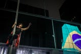 Muchos de los manifestantes congregados en la Avenida Paulista de Sao Paulo corearon a ritmo una única palabra, que para ellos define el triunfo de Lula: “Democracia, democracia”.
