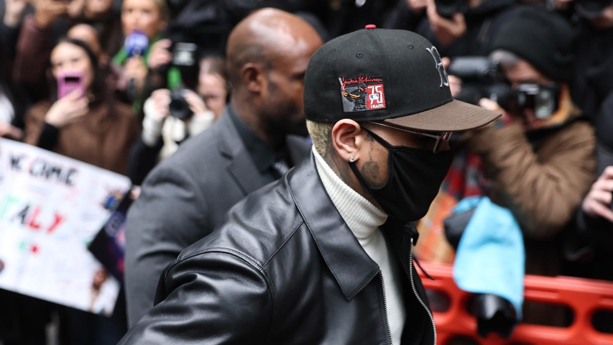 Chris Brown condenado a 8 meses de cárcel, aunque suspenden la pena por un año