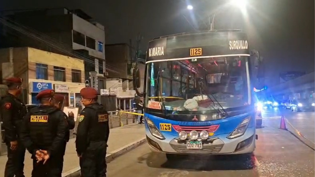 San Juan de Miraflores: sicarios disparan contra conductor de bus de Cora Cora frente a su hijo