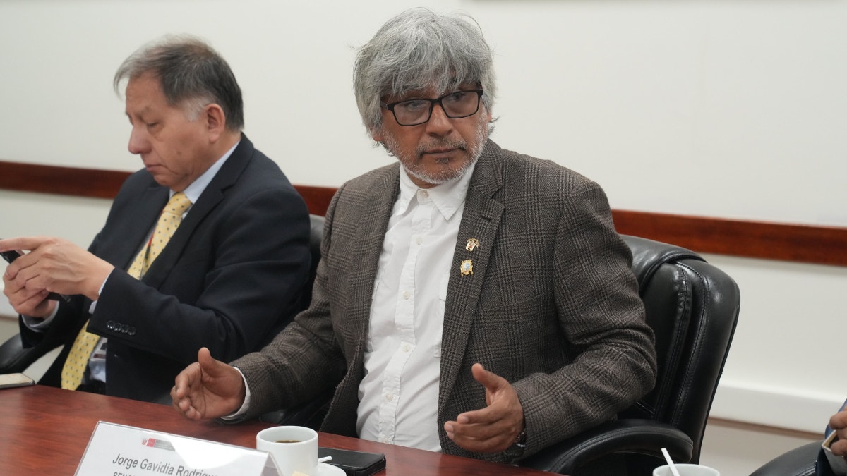 Senador Jorge Gavidia renuncia a la bancada Buen Gobierno por divergencias "doctrinarias": "Es una posición irreversible"