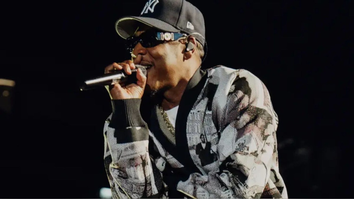 Jay-Z será la estrella del show de medio tiempo del Super Bowl 2027 tras el éxito de Bad Bunny