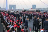 Kim Jong-un se despidió del miembro del Comité Permanente del Politburó, el máximo órgano de poder del Partido Comunista de China (PCCh), regresando por el recientemente inaugurado puente sobre el río Yalu por el que había llegado el sábado, señaló KCNA.