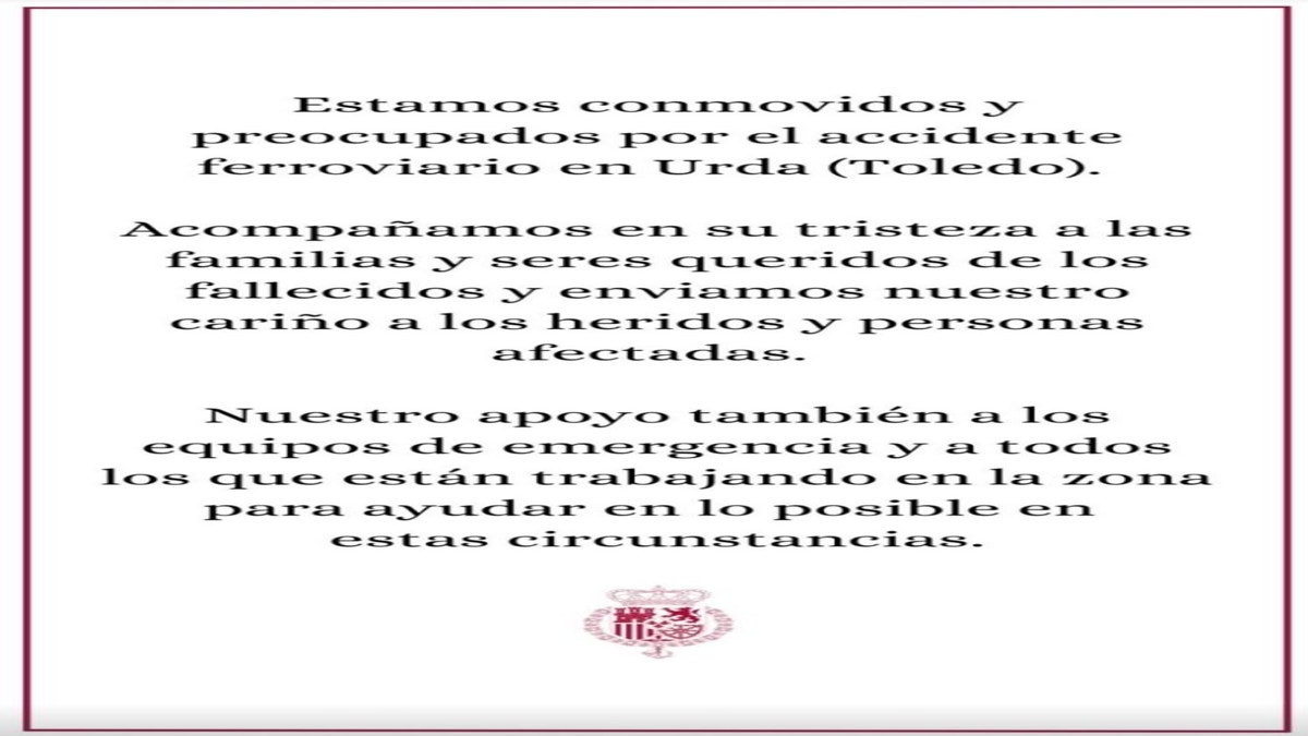 "Conmovidos y preocupados": reyes de España expresan condolencias tras fatal accidente ferroviario
