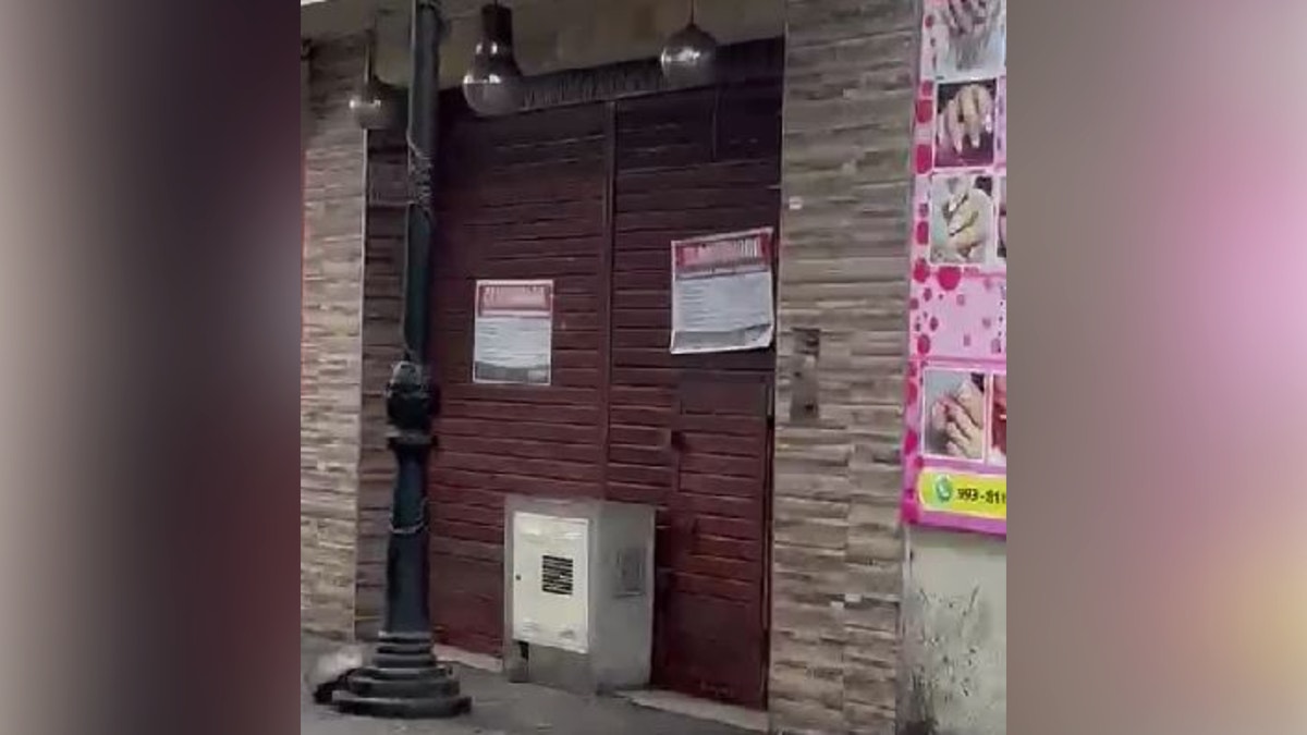 Local de comida rápida fue clausurado tras intoxicación masiva que dejó 80 personas afectadas en Ate