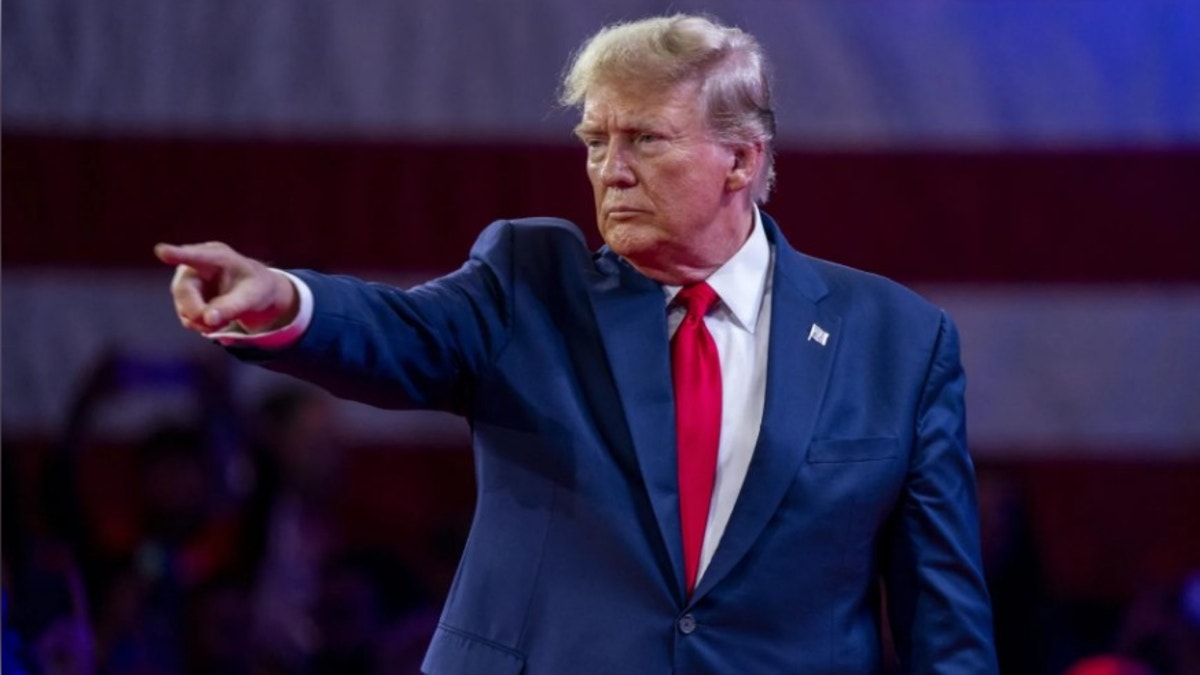 Donald Trump evita comentar autoproclamación de Bolsonaro aunque considera "extraños" los comicios en Brasil