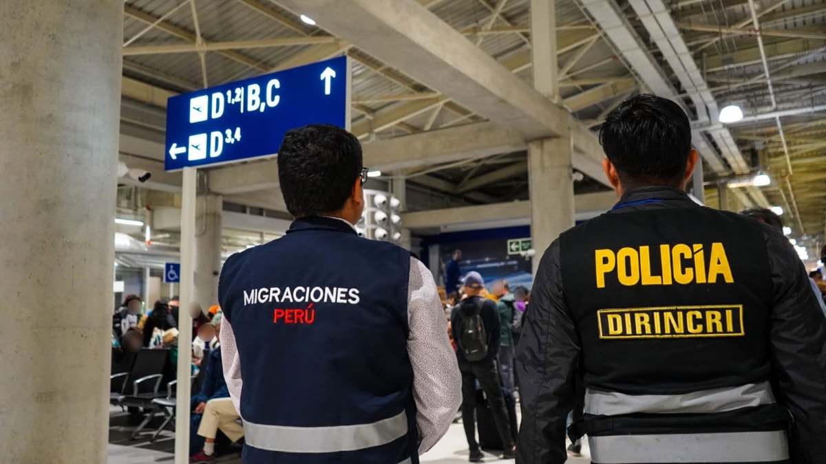 En megaoperativo, detienen a 12 personas por presunto tráfico de migrantes y manipulación de registros migratorios