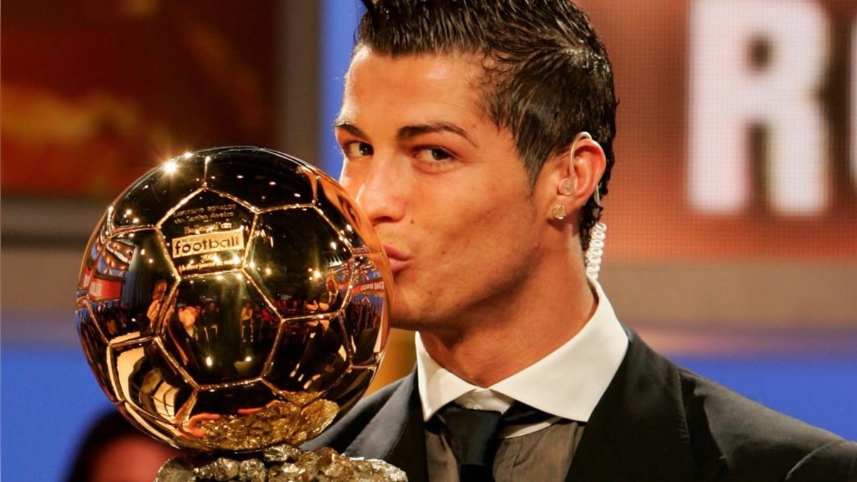 Cristiano agradeció por alcanzar el Balón de Oro de Todos los Tiempos: "El fútbol pertenece a los aficionados"