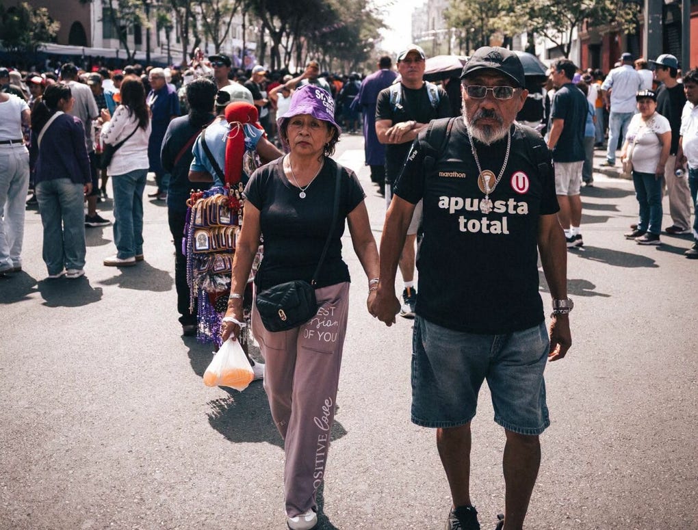 Los hinchas de la U también se dieron cita en la procesión.