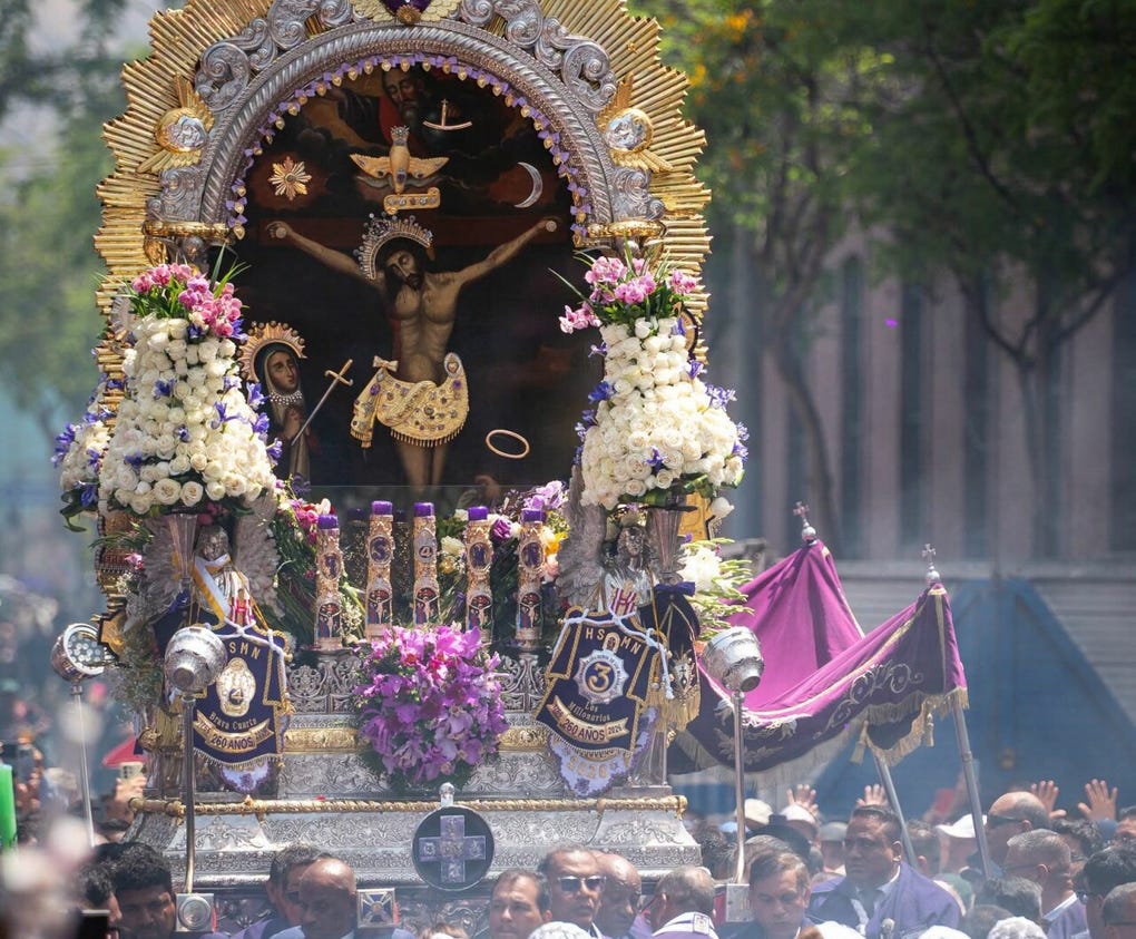 En Universitario reafirman su respeto por las tradiciones religiosas y las expresiones de fe del Perú.