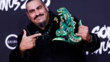 <strong>Jesse Hernandez llegó acompañado de Godzilla.</strong> El influencer sorprendió con su propia figura del icónico kaiju durante la premiere de la película en Los Ángeles.