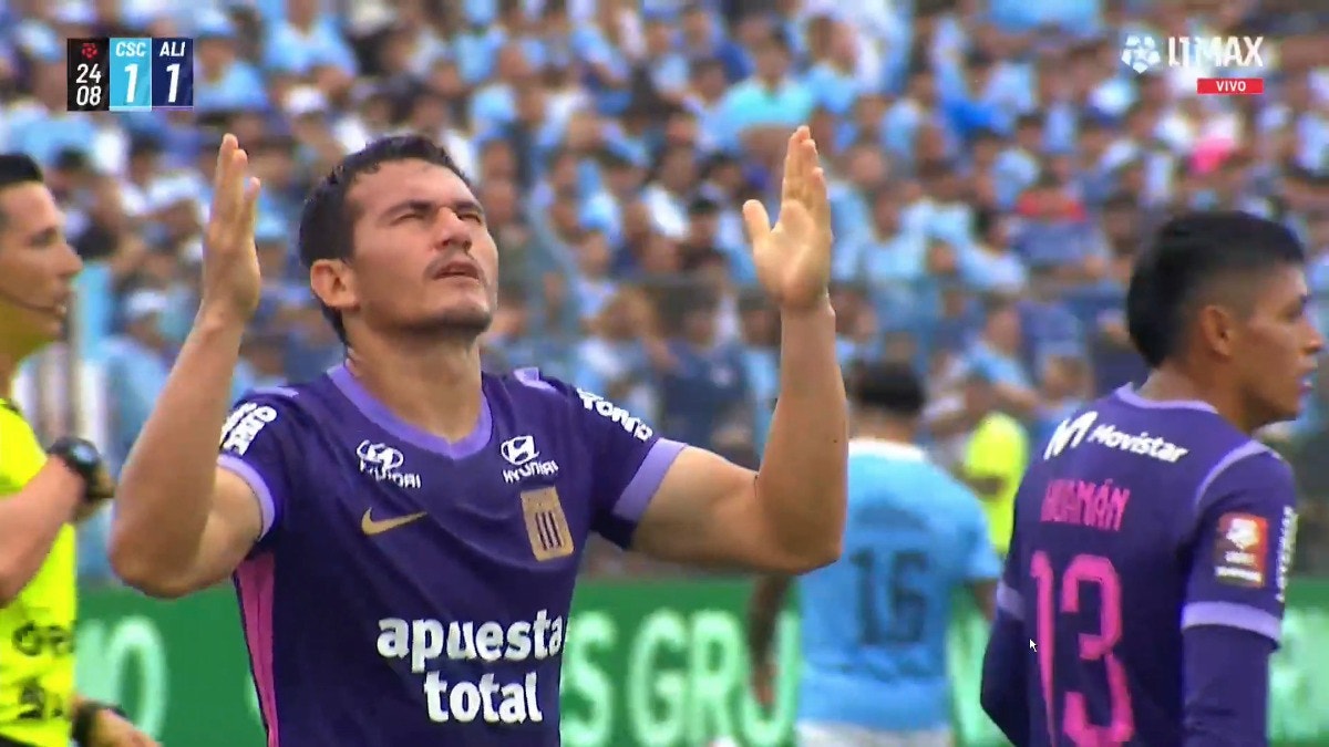 ¡Le rompió el arco! Jairo Vélez silencia el Alberto Gallardo en el Alianza Lima vs Sporting Cristal [VIDEO]