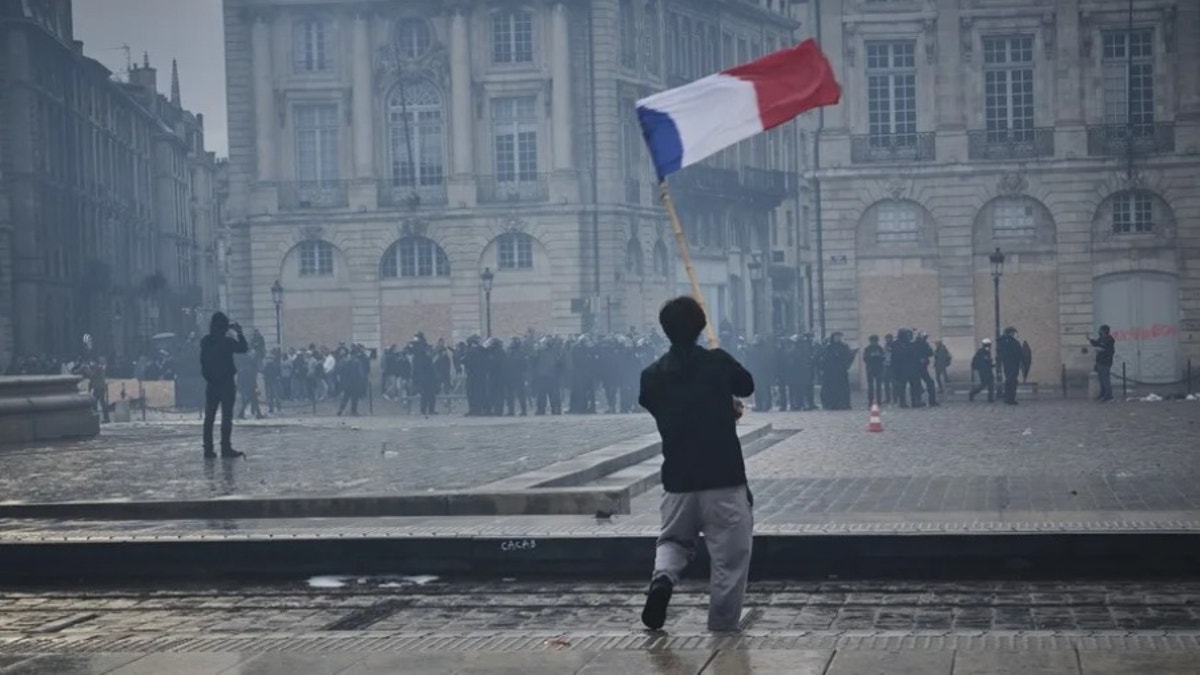 Francia: Tribunal autoriza realización de una manifestación en el centro de París este sábado pese a rechazo del Gobierno