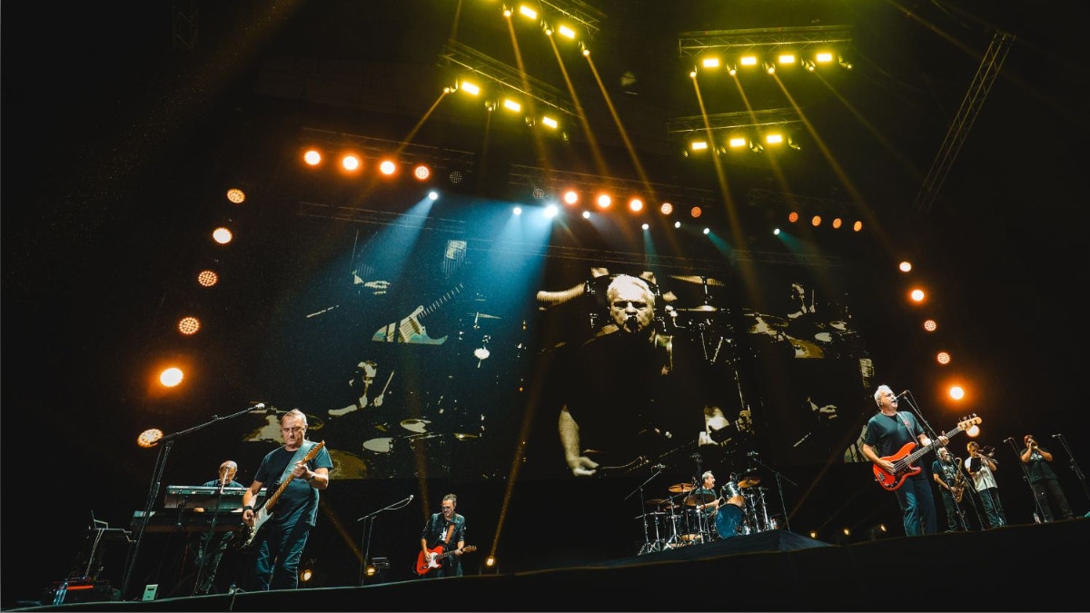 Hombres G en Lima: cuatro décadas de himnos, nostalgia y una fiesta incombustible en el Estadio Nacional [CRÓNICA]