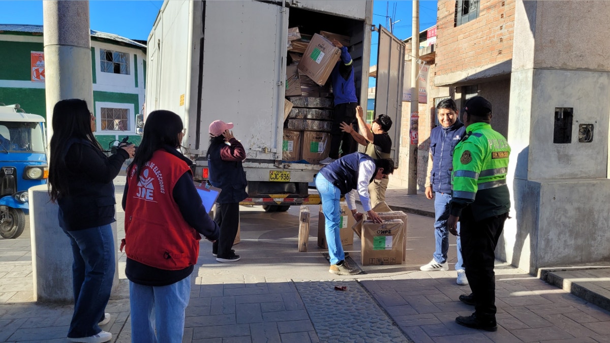 JNE desplegará más de 3 000 fiscalizadores para las elecciones de centros poblados en todo el país